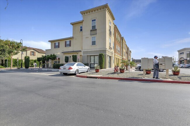 Building Photo - 11352 Renaissance Way