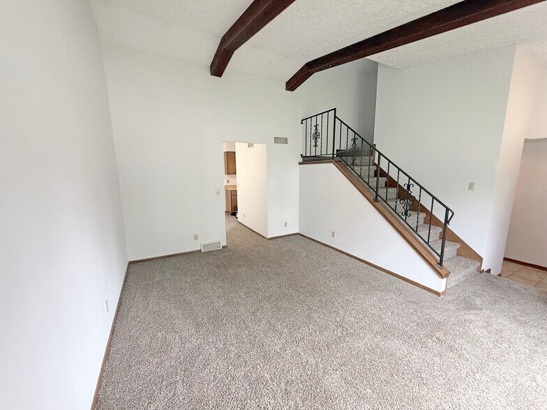 Primary Photo - 6844 Sunset Meadow Dr