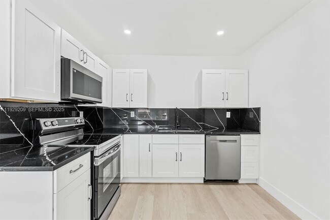 Building Photo - 2610 NW 83rd Ave