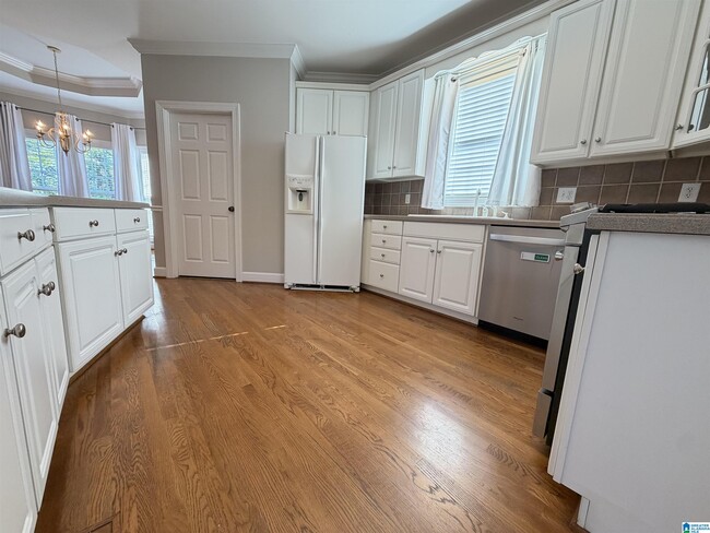 Building Photo - 6373 Legacy Ln