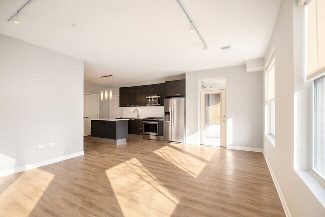 Building Photo - 229 Park Ave