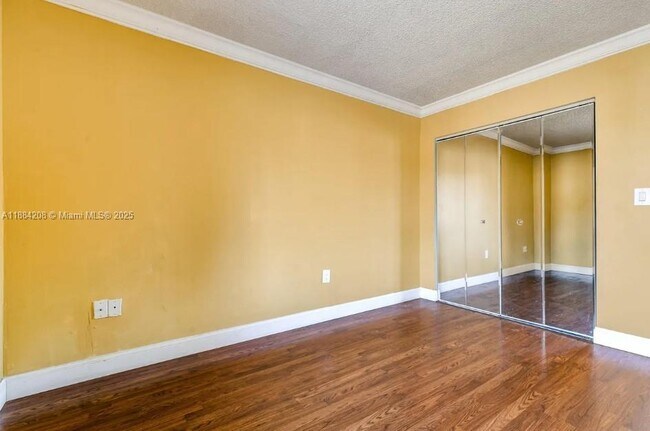 Building Photo - 6691 SW 137th Ct