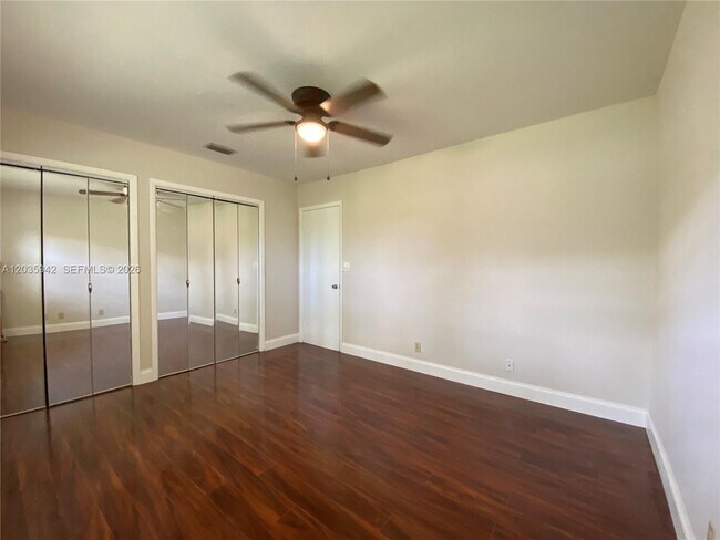 Building Photo - 490 Bonaventure Blvd