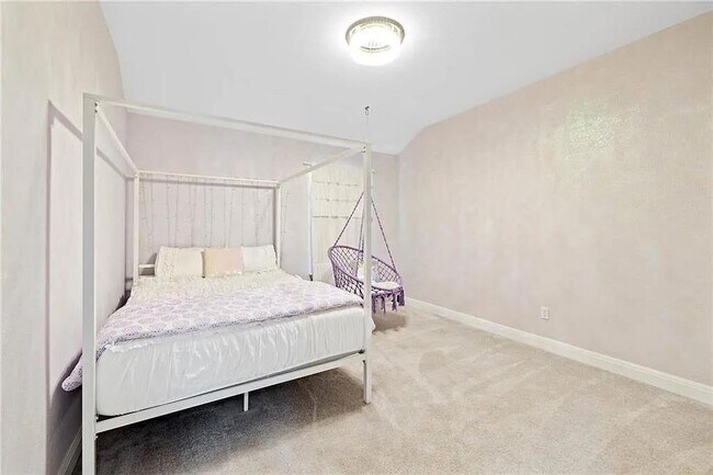 Building Photo - 165 Carlina Lp
