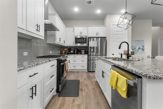 Building Photo - 711 Prairie Falcon Dr