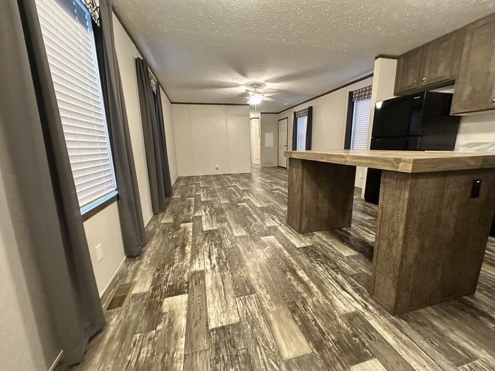 Building Photo - 26 Bing St N