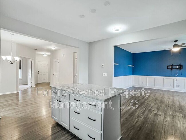 Building Photo - 242 Dunlin Dr