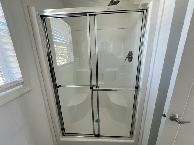 Building Photo - 16 Carl St