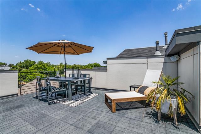 Building Photo - 1925 California Dr