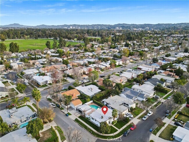 Building Photo - 5942 Graves Ave