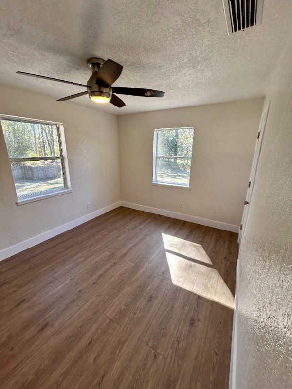 Building Photo - 18812 Carr Dr