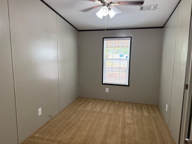 Building Photo - 3104 N Cardinal Rd