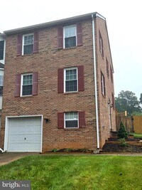 Building Photo - 400 Cabin Ct