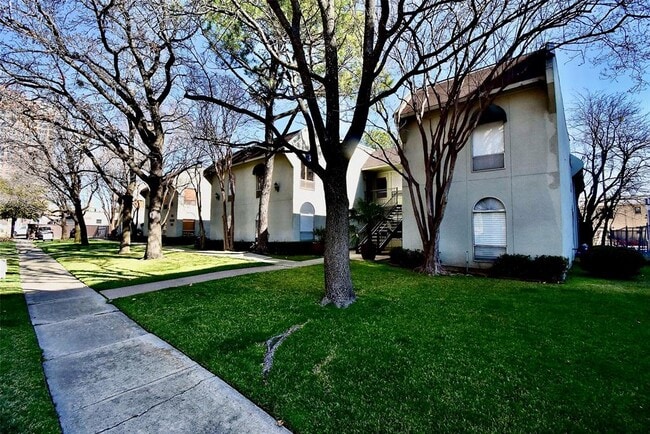 Building Photo - 4810 McKinney Ave