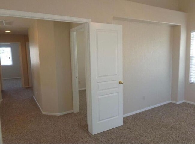 Building Photo - 3200 Fairlands Ct