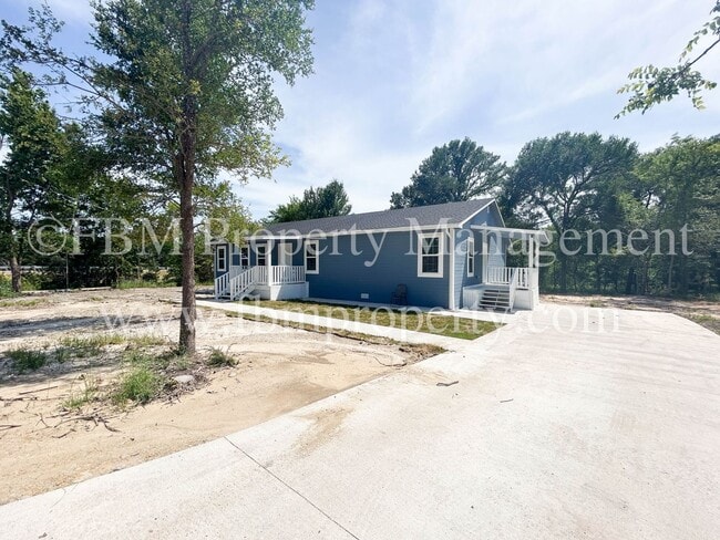 Building Photo - 101 Chaperial Rd