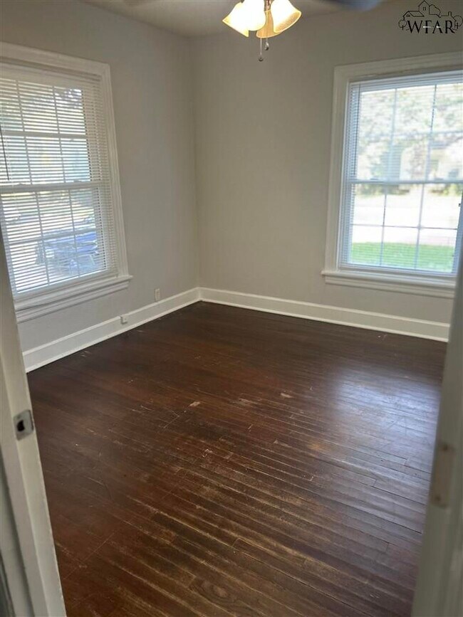 Building Photo - 2507 Bridwell St