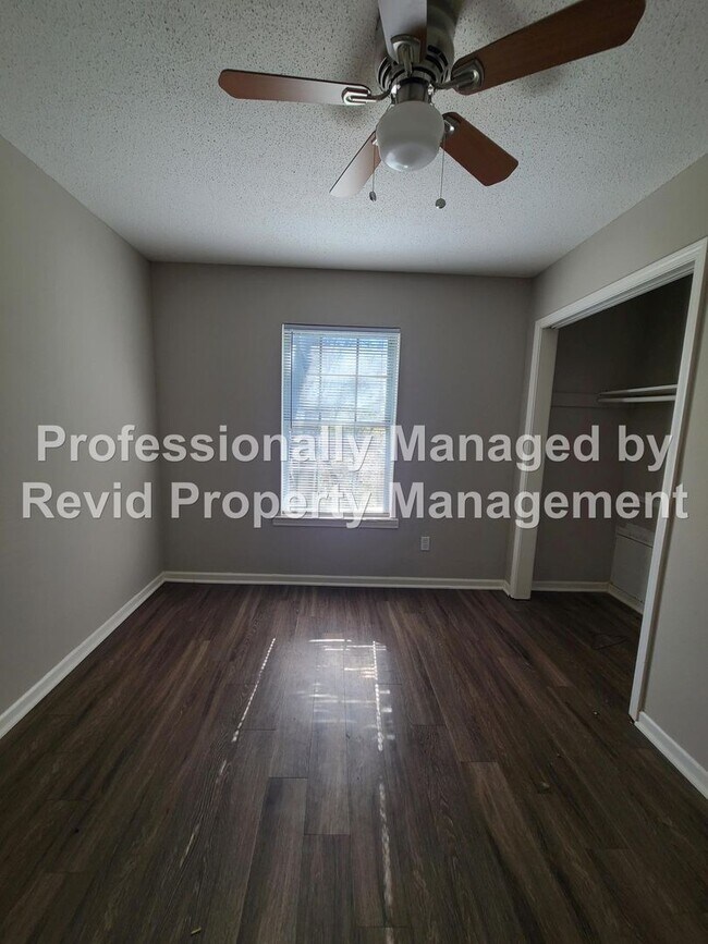 Building Photo - 5157 Blacksmith Dr