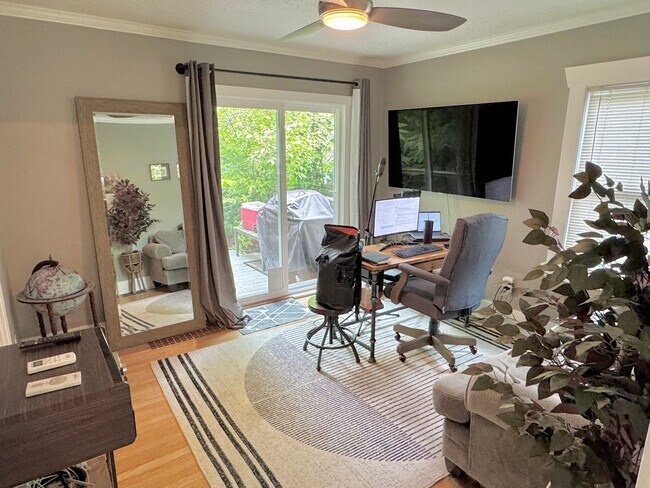 Building Photo - Rose City Park Bungalow with Finished Atti...