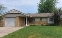 Building Photo - 2713 SW 65th St