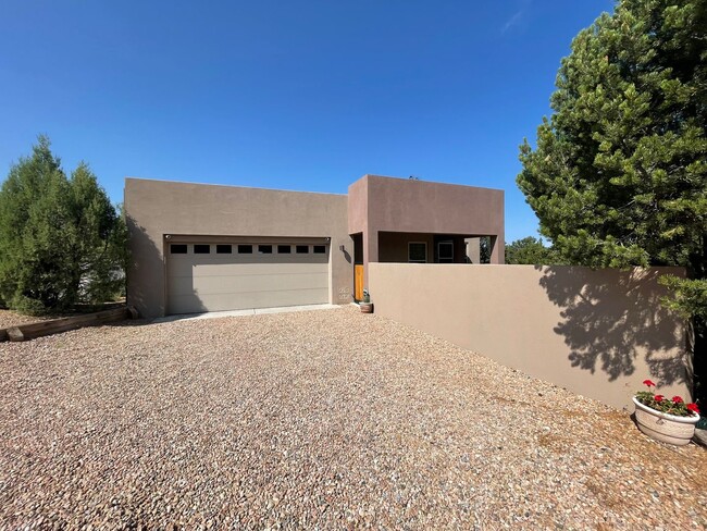 Building Photo - 1670 Via Bosque