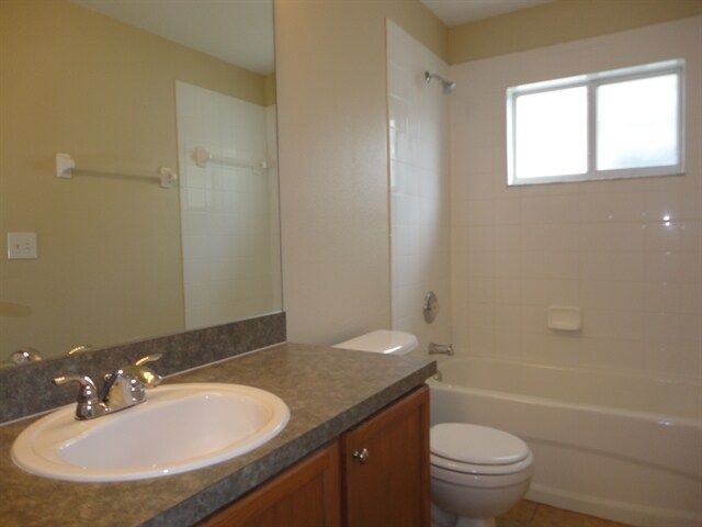 Building Photo - 532 Scarlet Maple Ct