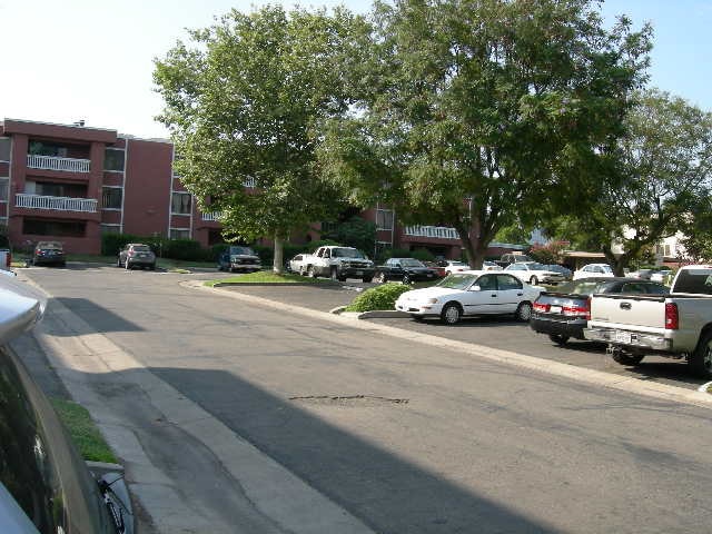 Building Photo - 1010 E Washington Ave