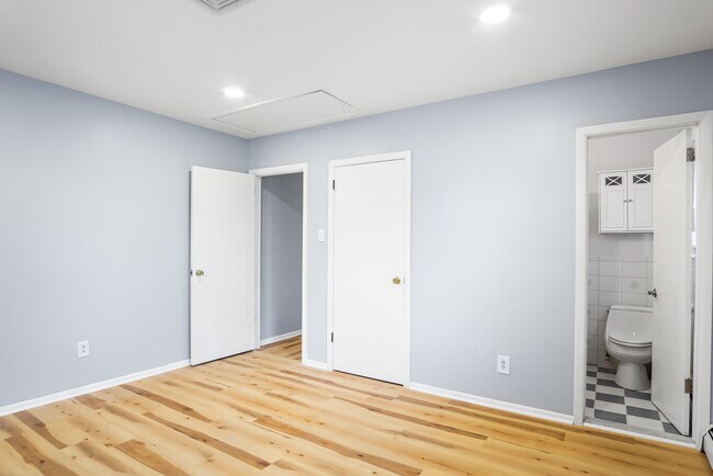 Building Photo - 413 Watson Ave