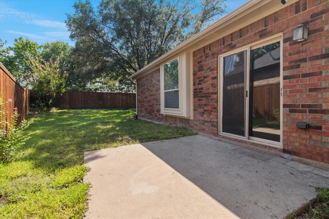 Building Photo - 9921 Carmel Valley Dr
