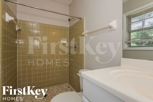 Building Photo - 6156 Lacewood Cove