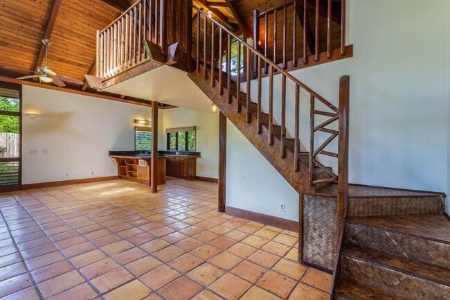 Building Photo - 4420 Kahili Makai St