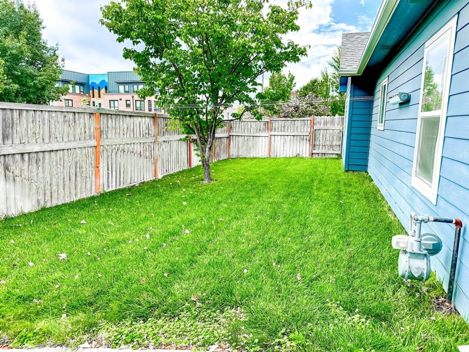 Building Photo - 1800 W Idaho St