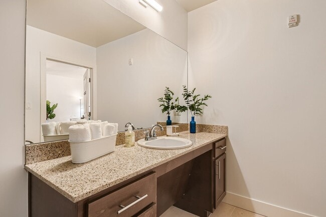 Building Photo - Modern 1 BDR in Peloton - Ground Floor - Full Accessible