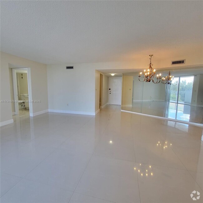 Building Photo - 1200 NE Miami Gardens Dr