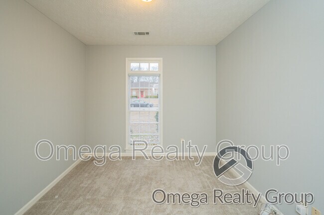 Building Photo - 6928 Cherry Creek Dr