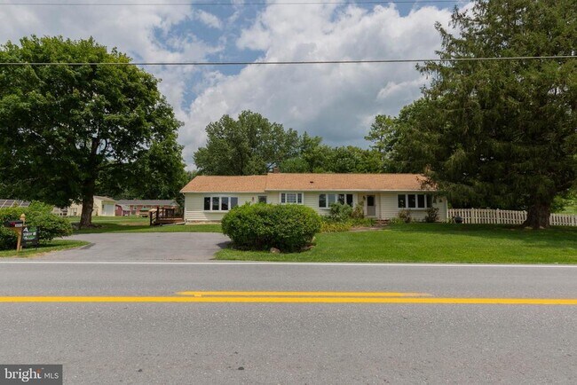 Building Photo - 3093 Old Leetown Pike