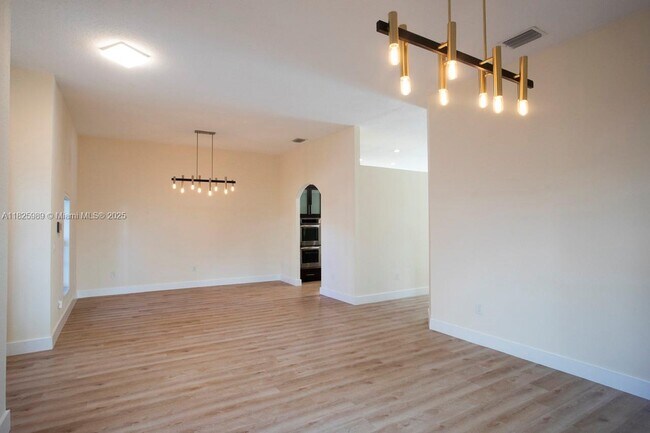 Building Photo - 6598 NW 113th Pl