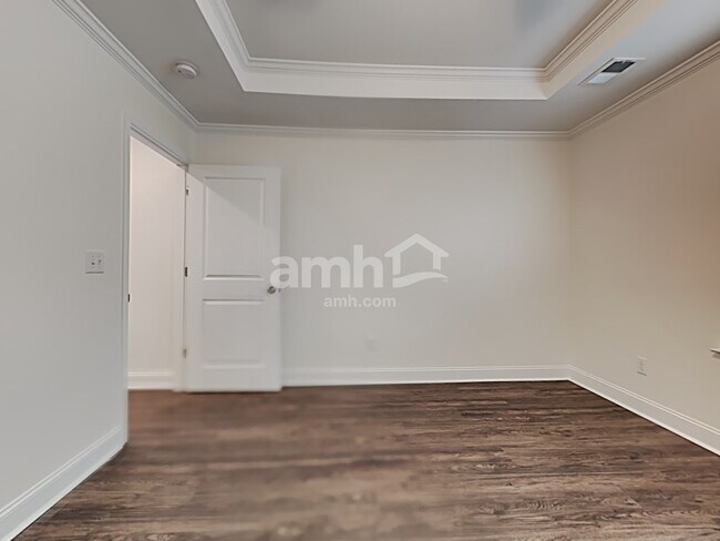Building Photo - 334 Azore Way