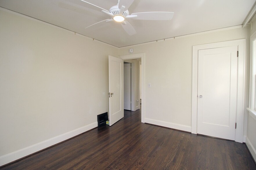 Building Photo - 2241 NE 33rd Ave