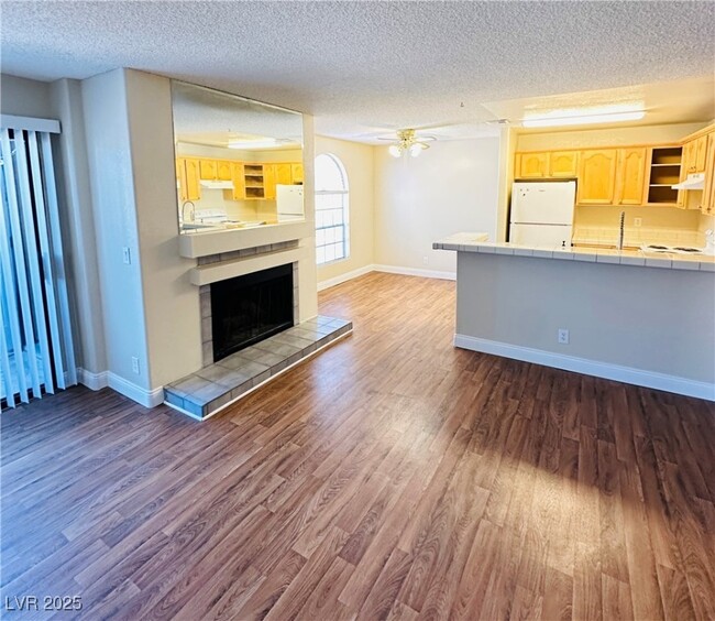 Building Photo - 2977 Juniper Hills Blvd