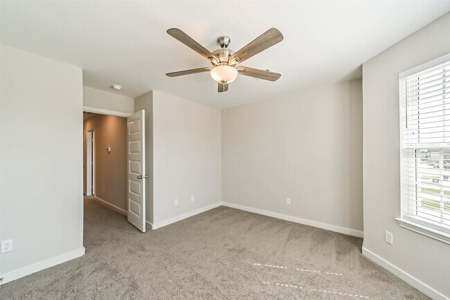 Building Photo - 3623 Pathfinder Ct