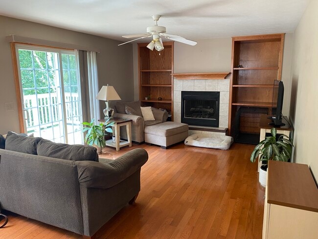 Building Photo - 6059 Estate Dr