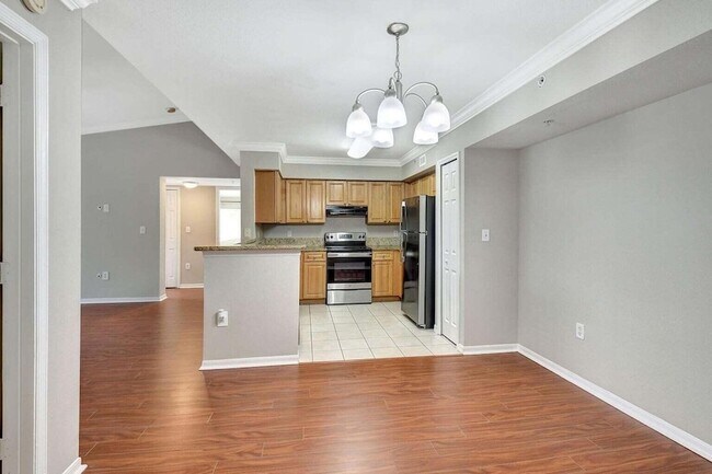 Building Photo - 15155 Michelangelo Blvd