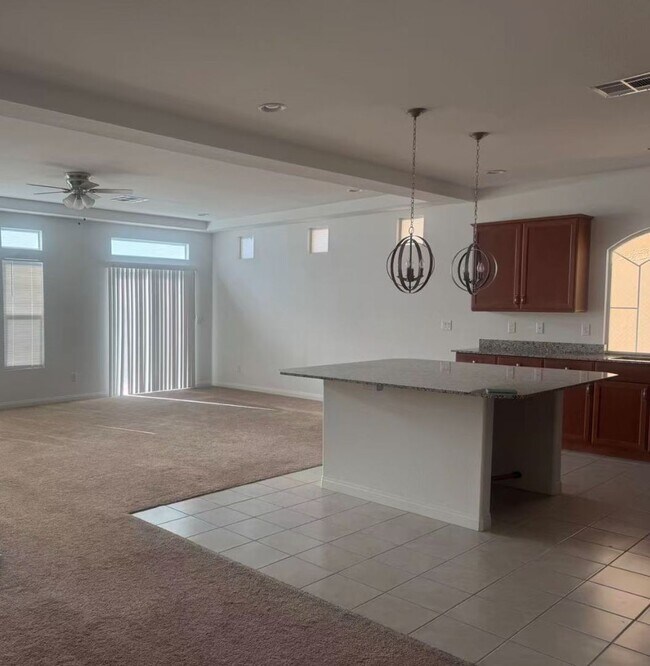 Building Photo - 5 Bedrooms Single Family Home with Granite...