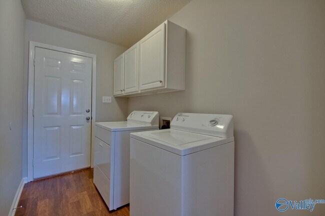 Building Photo - 113 Claytor Ln