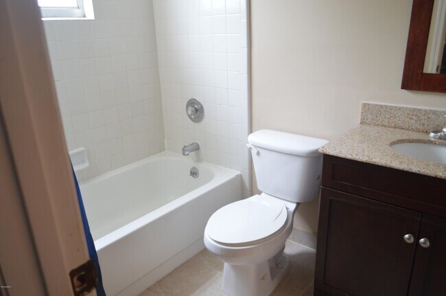 Building Photo - 101 Summer Pl