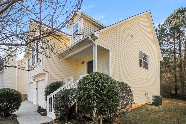 Building Photo - 145 S Barbara Ln