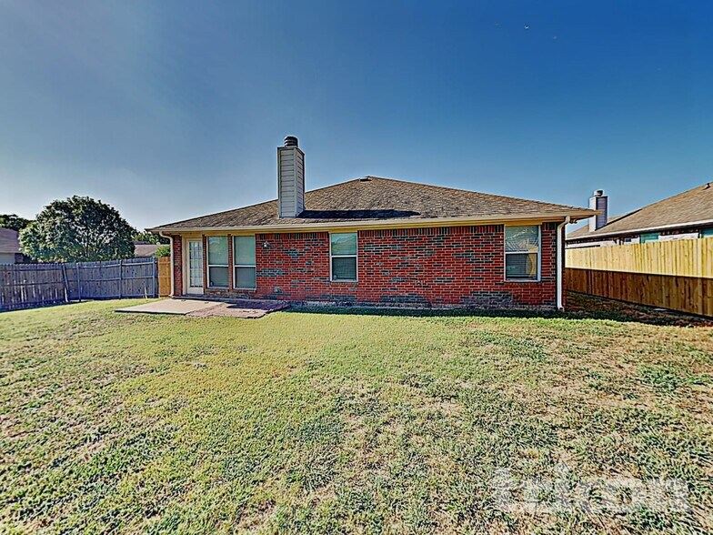 Building Photo - 1015 James Donald Ln