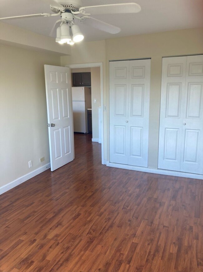 Building Photo - 4180 N Marine Dr