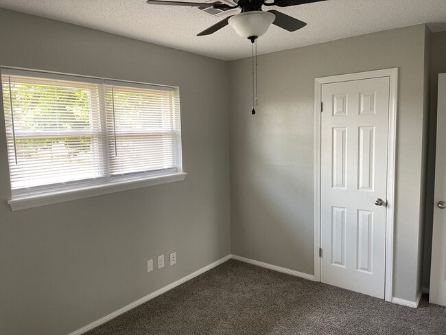 Building Photo - 3 bedroom PLUS floor plan! Newly Remodeled...